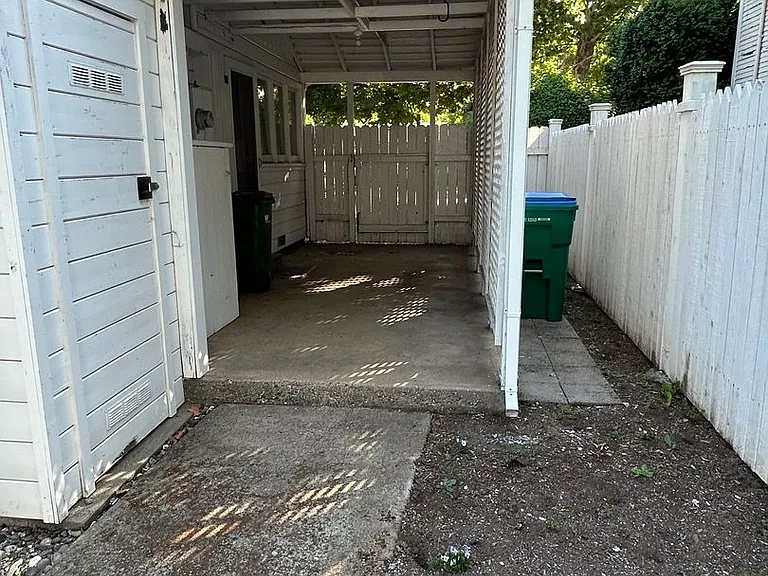 1515 Citrus Ave — Photo 6