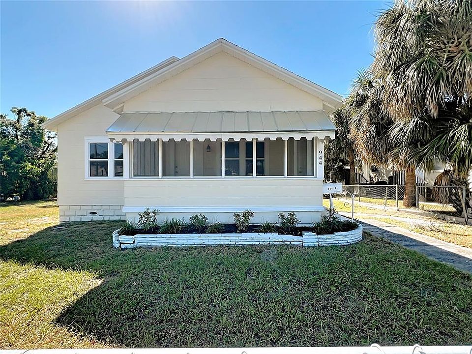1st image of 944 18TH AVENUE S