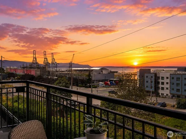 1015 Railroad Avenue #210, Bellingham, WA 98225