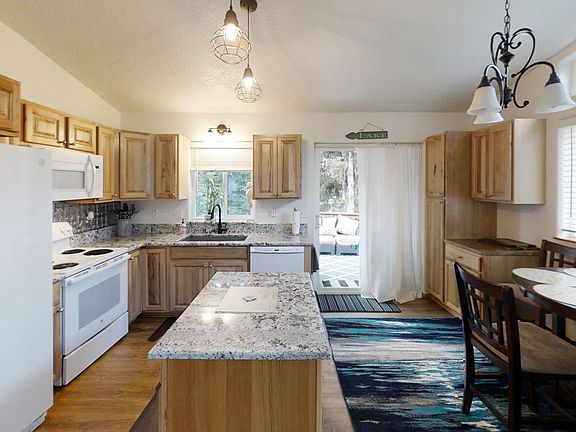 4th image of 2109 NW Mokmak Lake Dr