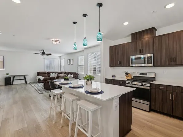 5471 Seacliff Pl Unit 80, San Diego, CA 92154