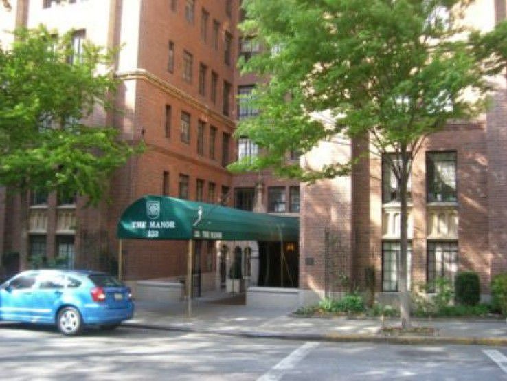 1st image of 333 E 43rd St APT 1005
