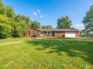 1810 Whipple St, Carleton, MI 48117