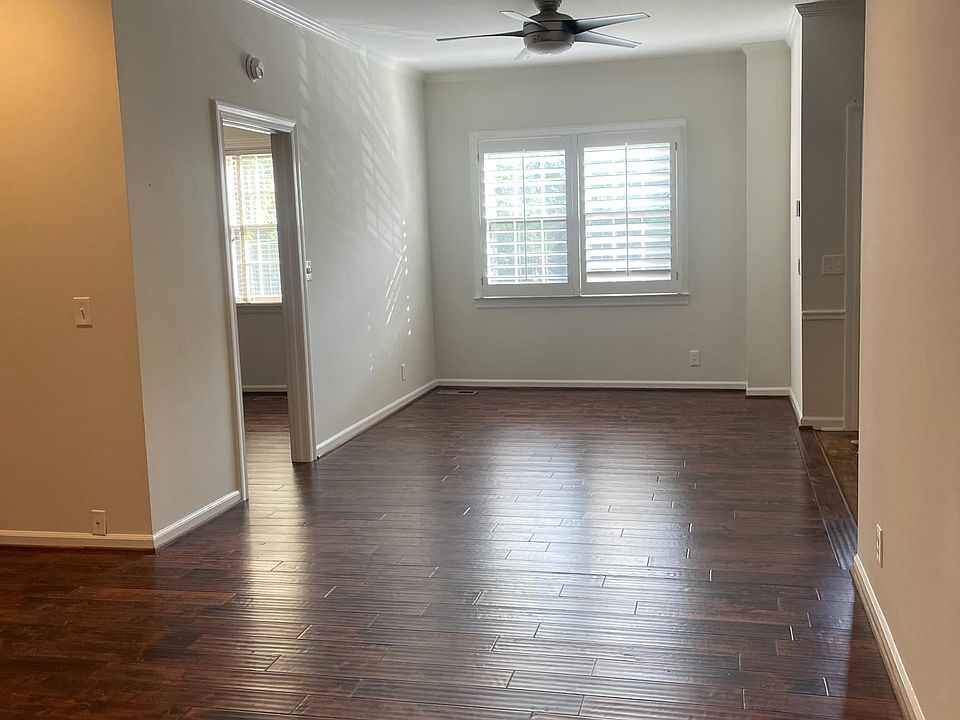 1st image of 221 Westchase Dr