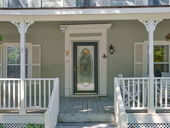3rd image of 21 Beach Avenue