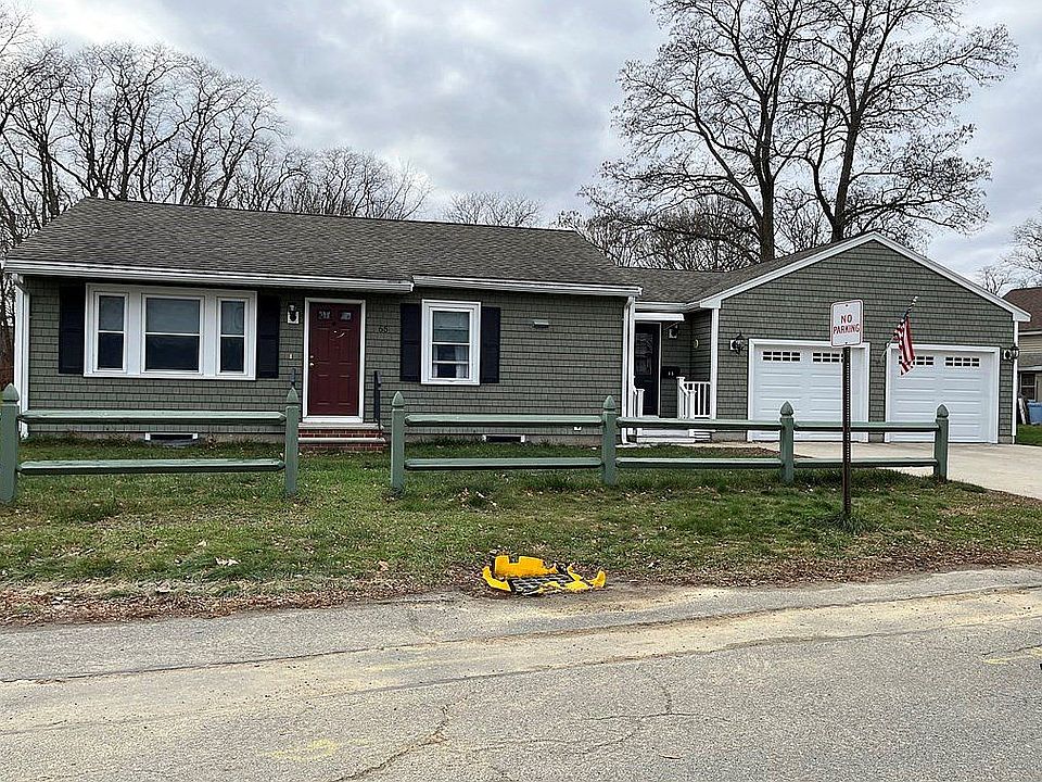1st image of 65 Van Buren St
