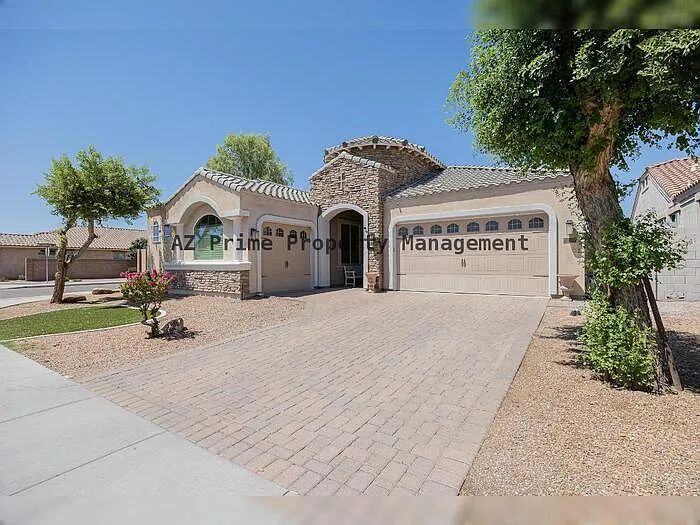 4 bed, 3.0 bath, 2534 sqft, $3,995 — Photo 1