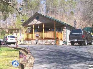 849 River Divide Rd, Sevierville, TN 37876