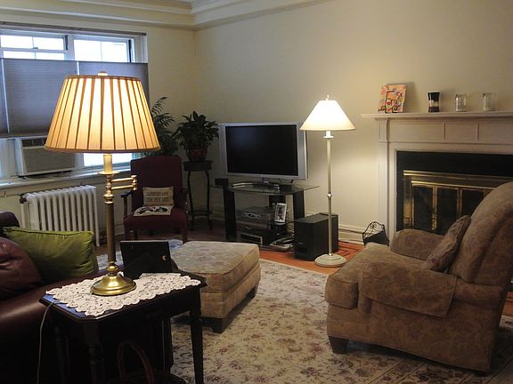 3rd image of 3 Park Ln APT 4H