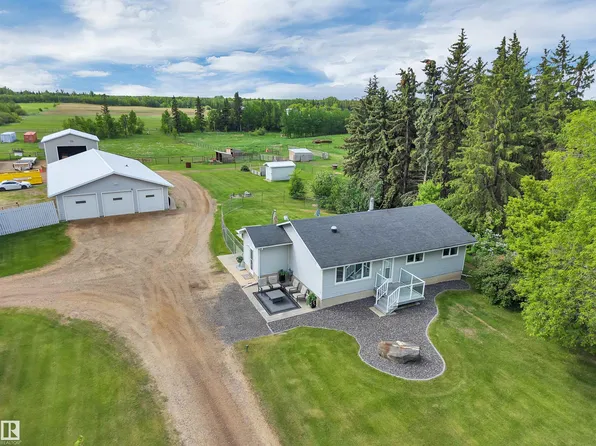 22363 Wye Rd, Strathcona County, AB T8C 1C1