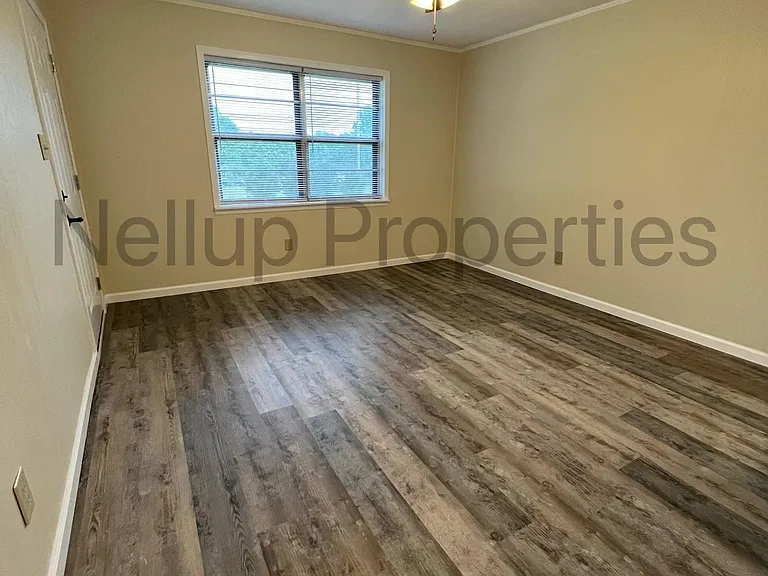 149 Lawhorn Cir — Photo 6