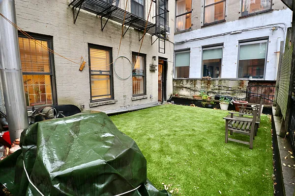 Rented by REAL New York | media 23