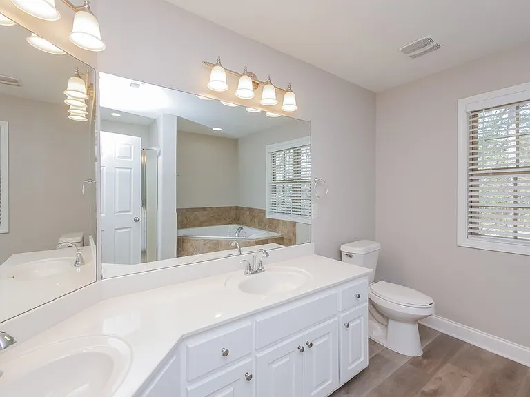 184 Greenview Dr — Photo 12