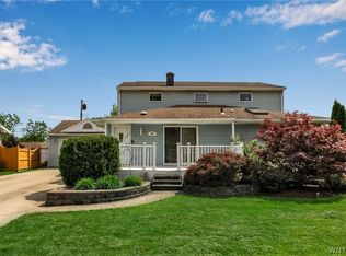 62 Kingsbury Ln, Tonawanda, NY 14150