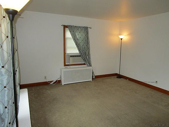 5th image of 2818 Bedford St
