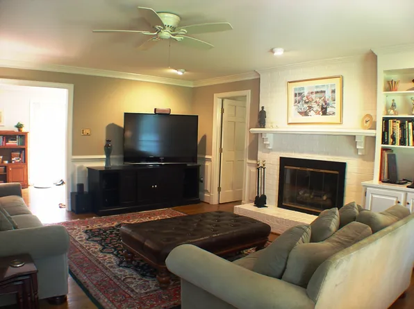 14251 Leafield Dr, Midlothian, VA 23113