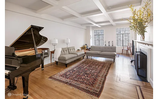 Sold by Douglas Elliman | media 21