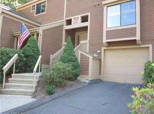 3 Strathmore Ln, Avon, CT 06001