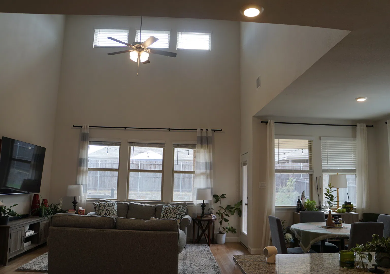 4 bed, 2192 sqft, $2,250 — Photo 4