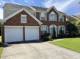 11211 Maplehurst Dr, Charlotte, NC 28277