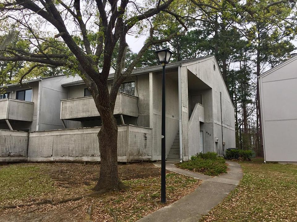 1st image of 806 Greenmeadow Dr