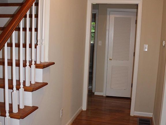 2nd image of 545 Hollyhill Dr