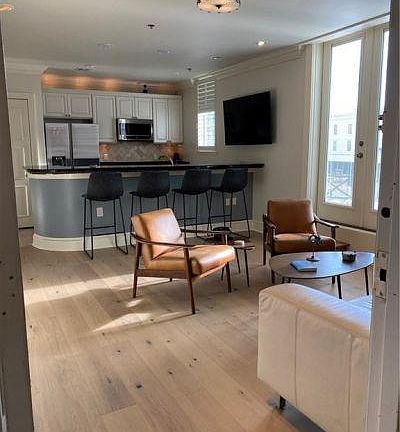 2nd image of 633 Tchoupitoulas St APT 10