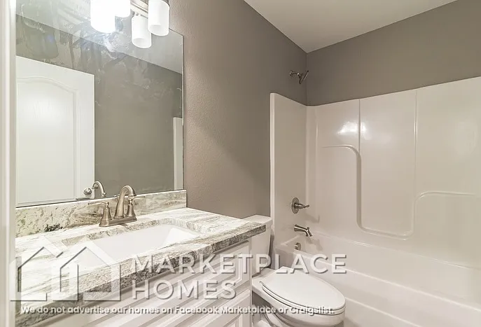 900 W 23rd St — Photo 15