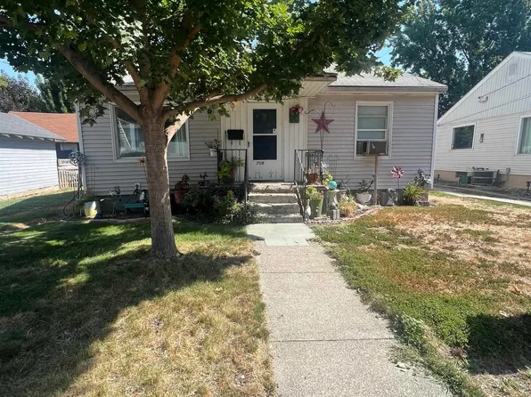 708 N 1st St, Colfax, WA 99111