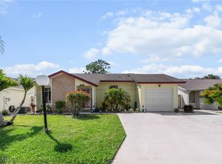 5560 Longleaf Dr, North Fort Myers, FL 33917