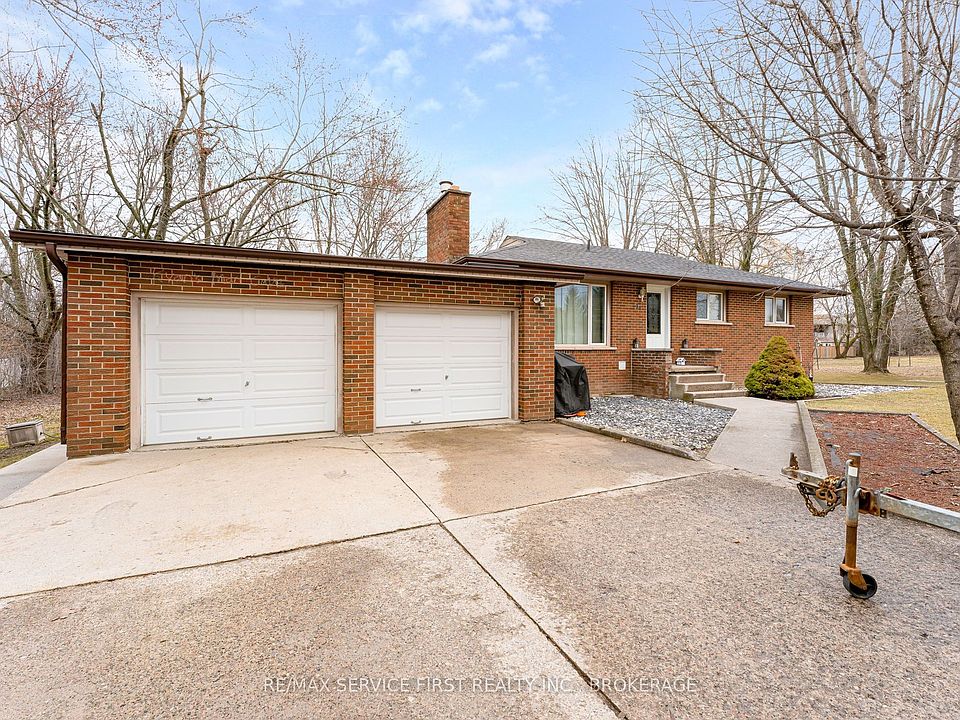 1st image of 34 Dalgleish Ave