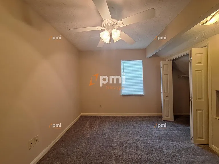 160 Braelinn Cts — Photo 8