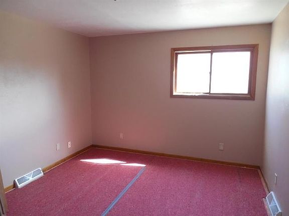 5th image of 1005 S 8th Ave