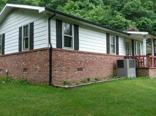 1039 Field Rd, Haysi, VA 24256