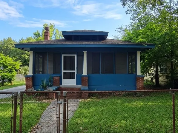 1735 Brackland St, Jacksonville, FL 32206