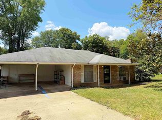 1207 N Culver St, Gladewater, TX 75647
