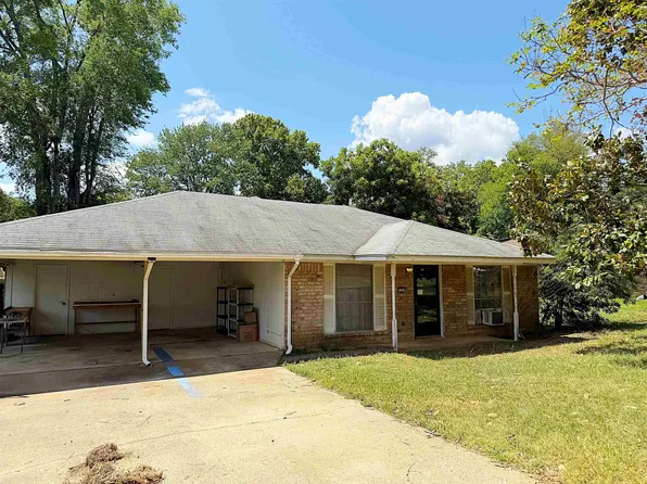 1207 N Culver St, Gladewater, TX 75647