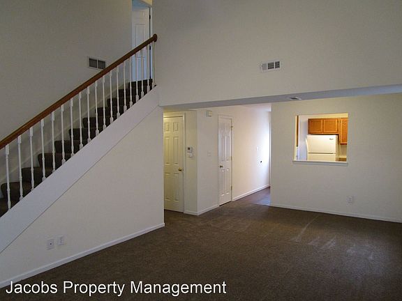 5th image of 3501 La Mesa Dr