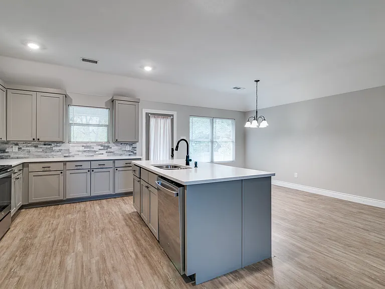2734 Waters Edge — Photo 7