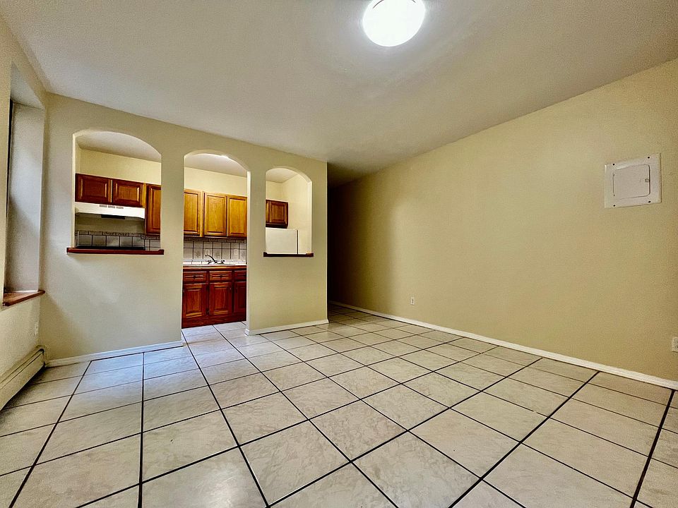 2nd image of 78 Caryl Ave #2C