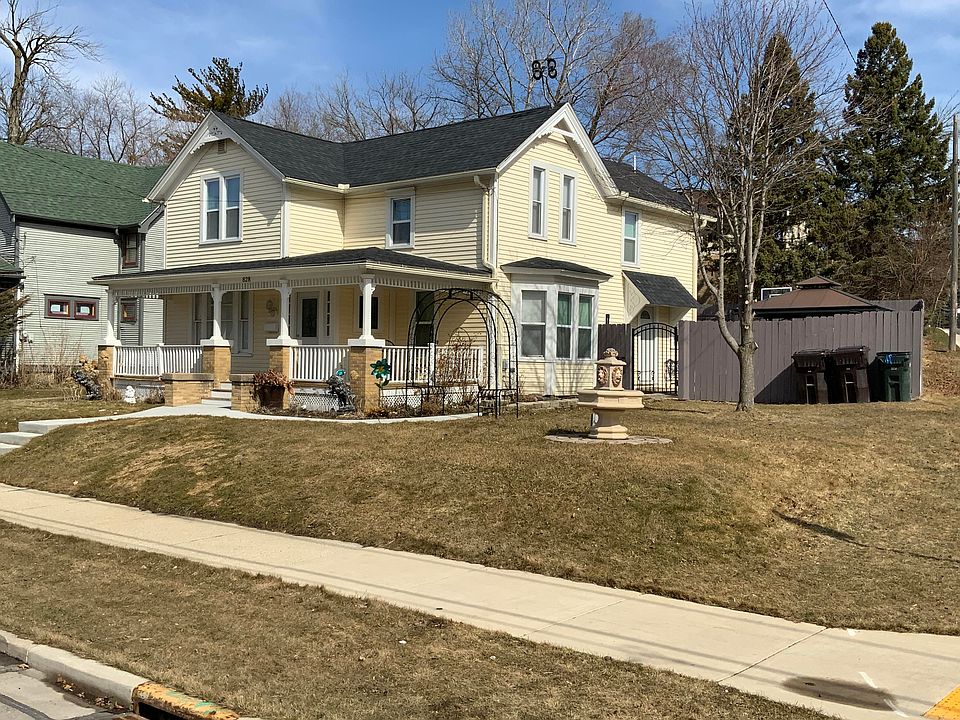 1st image of 828 Hawthorne Ave