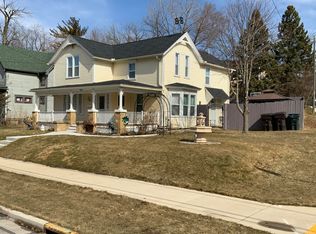 828 Hawthorne Ave, South Milwaukee, WI 53172