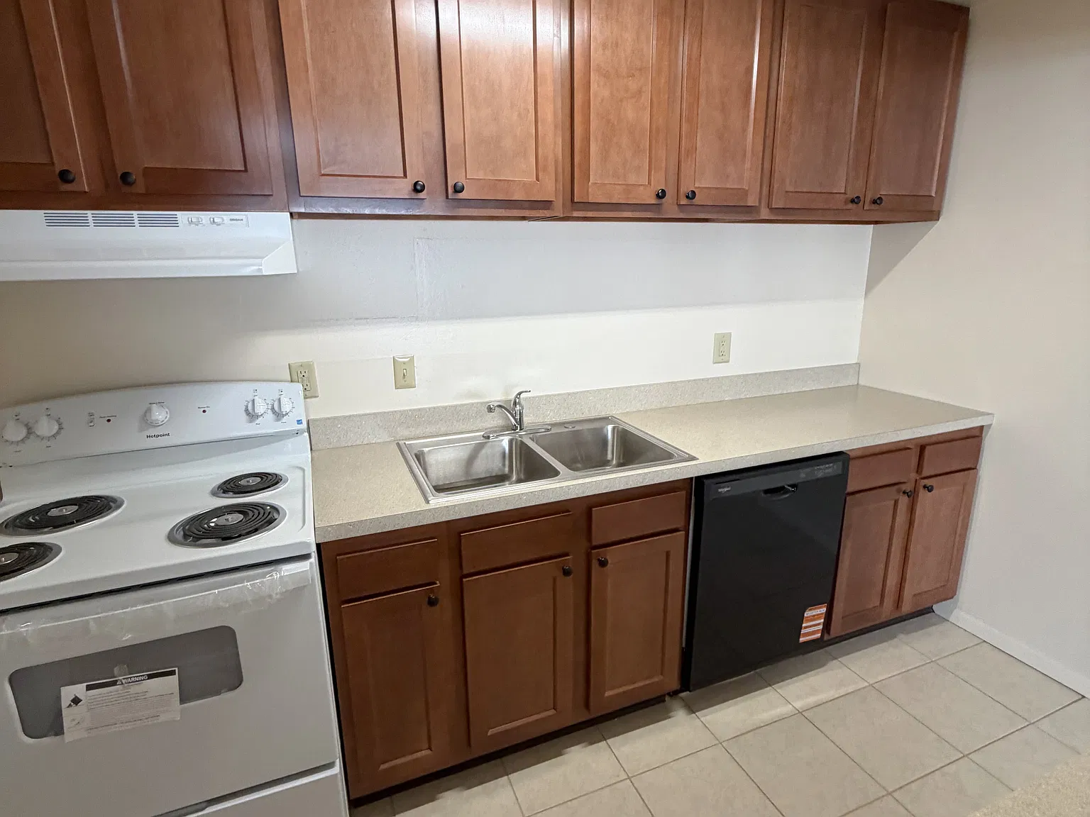 2 bed, $1,095 — Photo 2
