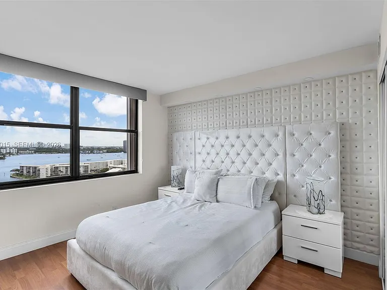 18151 NE 31st Ct #Penthouse 205 — Photo 19