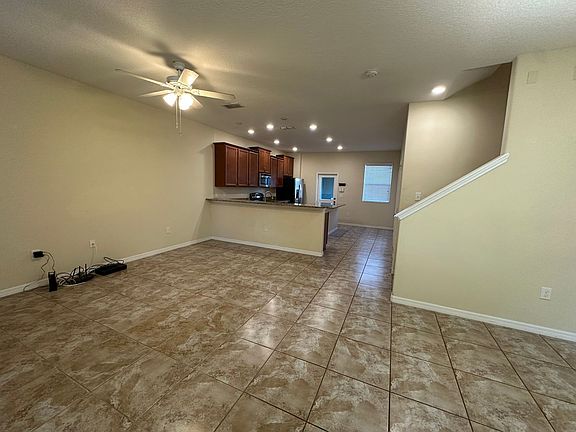 2nd image of 14885 Evergreen Oak Loop