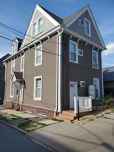 1 Newburg Ave #300 Photo 1