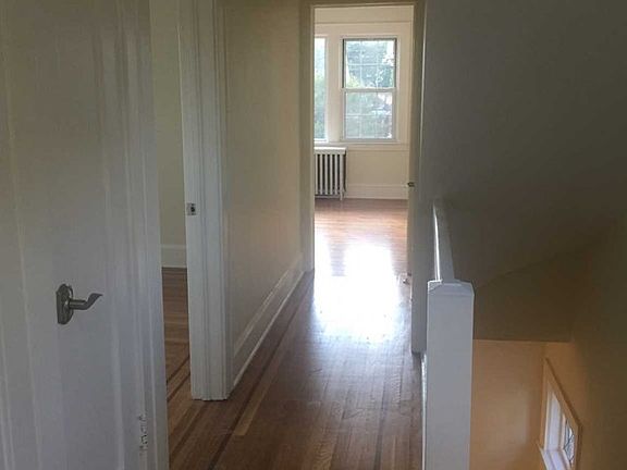 5th image of 550 Saint Pauls Ave #1