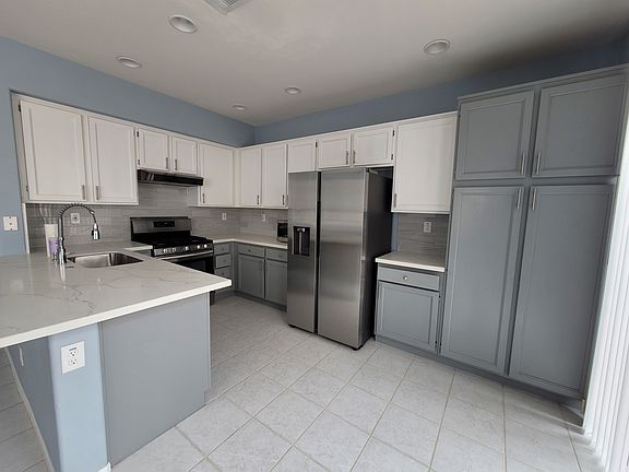 4th image of 11559 Compass Point Dr N Unit 3