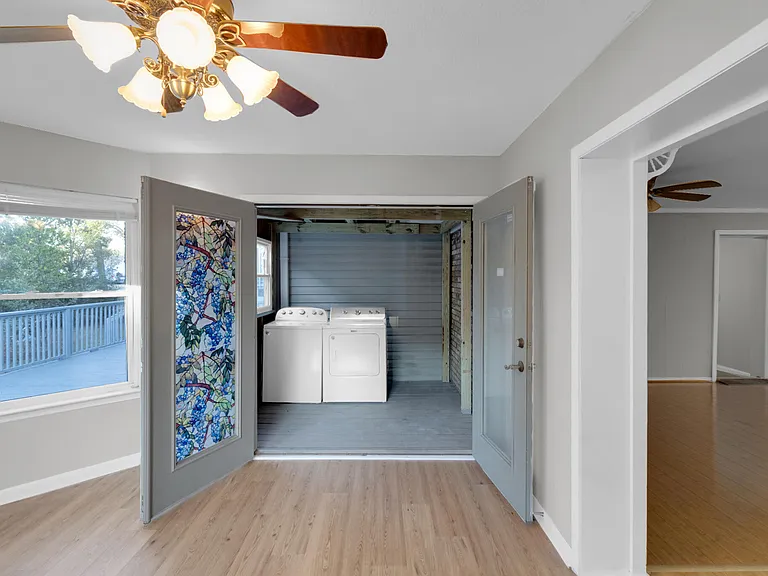 300 Wildwood St — Photo 12