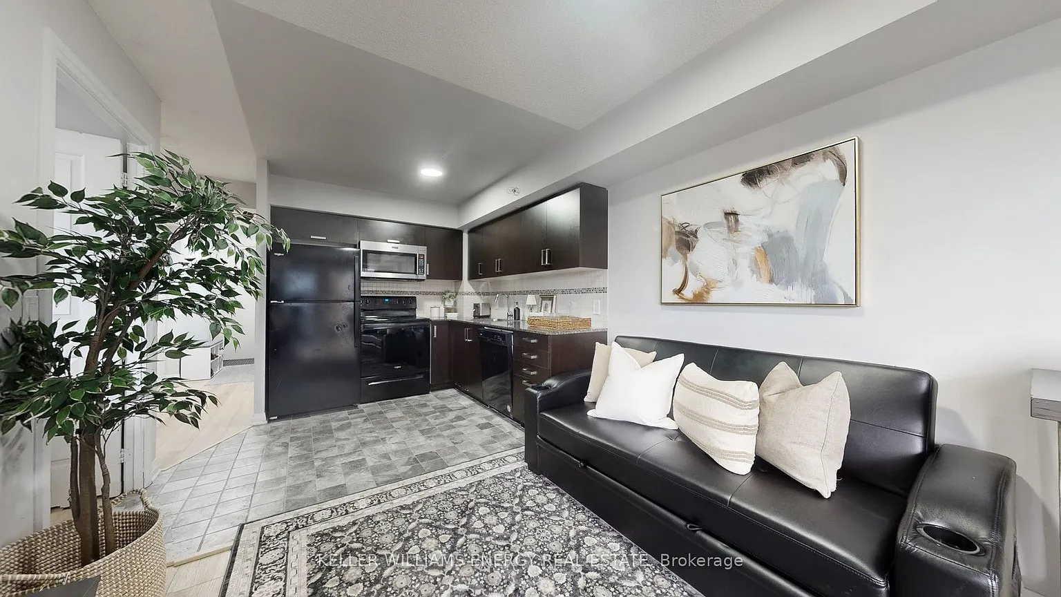 30 Meadowglen Pl #617 photo 1